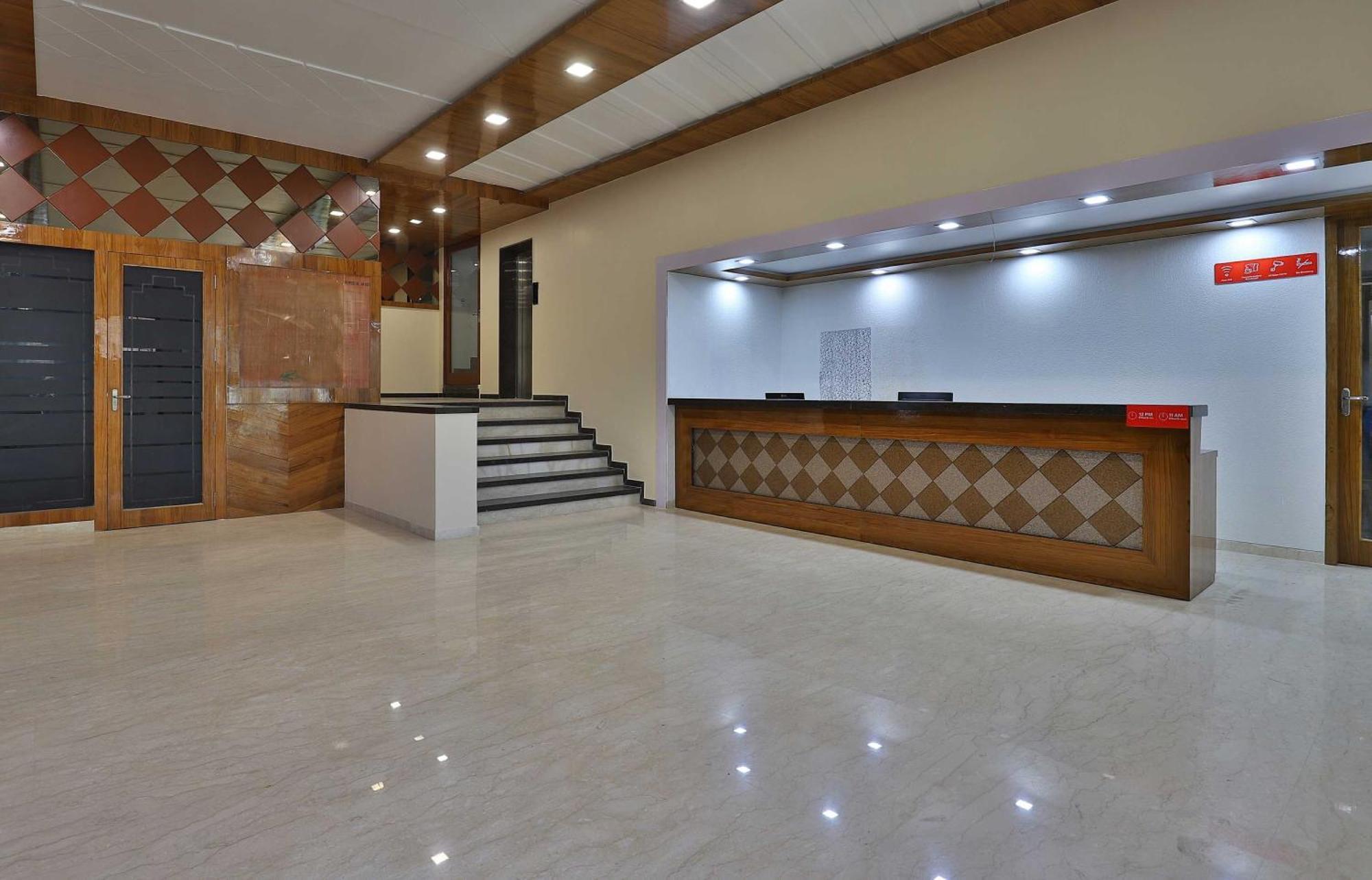 Collection O Panchsheel Hotel Vadodara Exterior photo