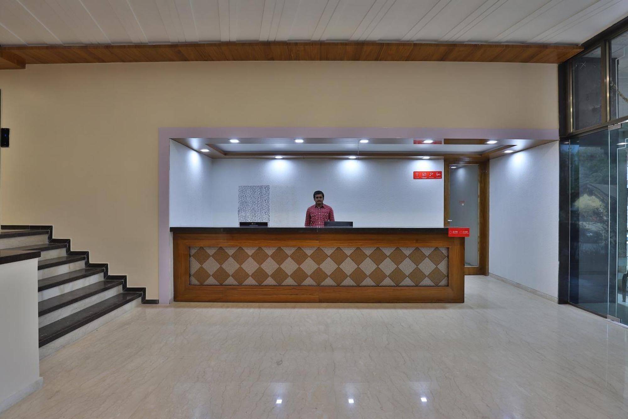 Collection O Panchsheel Hotel Vadodara Exterior photo