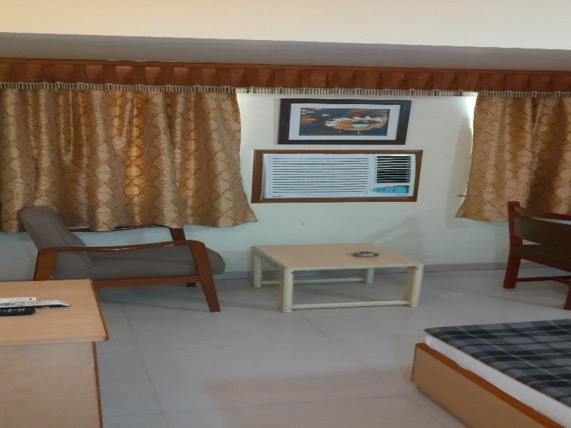 Collection O Panchsheel Hotel Vadodara Exterior photo